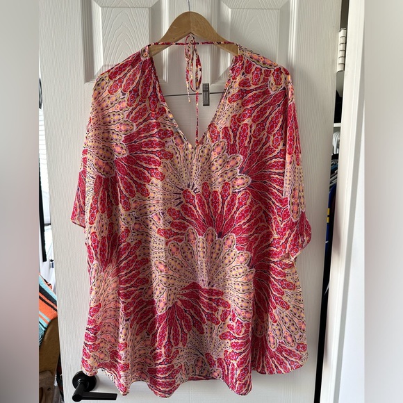 Victoria’s Secret Beaded Beach Pool Coverup Size Medium - Picture 3 of 9